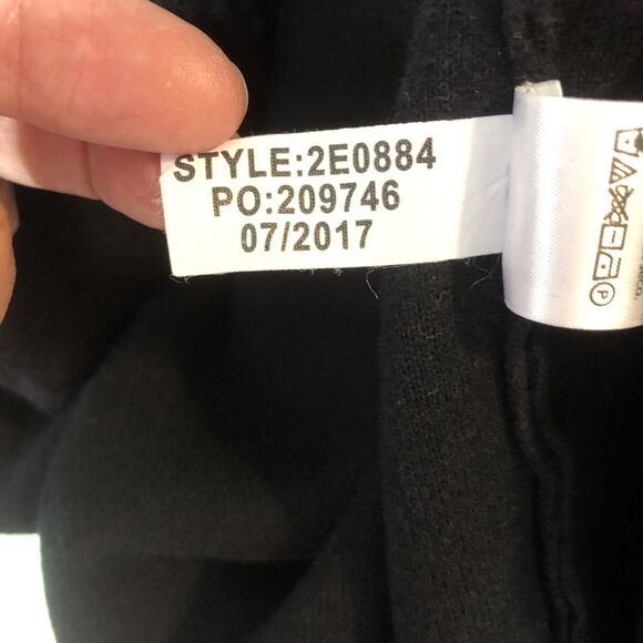 Vineyard Vines Sweater Black Merino Mock Turtleneck Split Back Size Large EUC - Picture 8 of 8